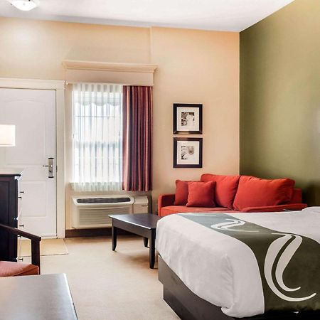Quality Inn & Suites Quispamsis Rothesay Екстериор снимка