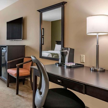 Quality Inn & Suites Quispamsis Rothesay Екстериор снимка