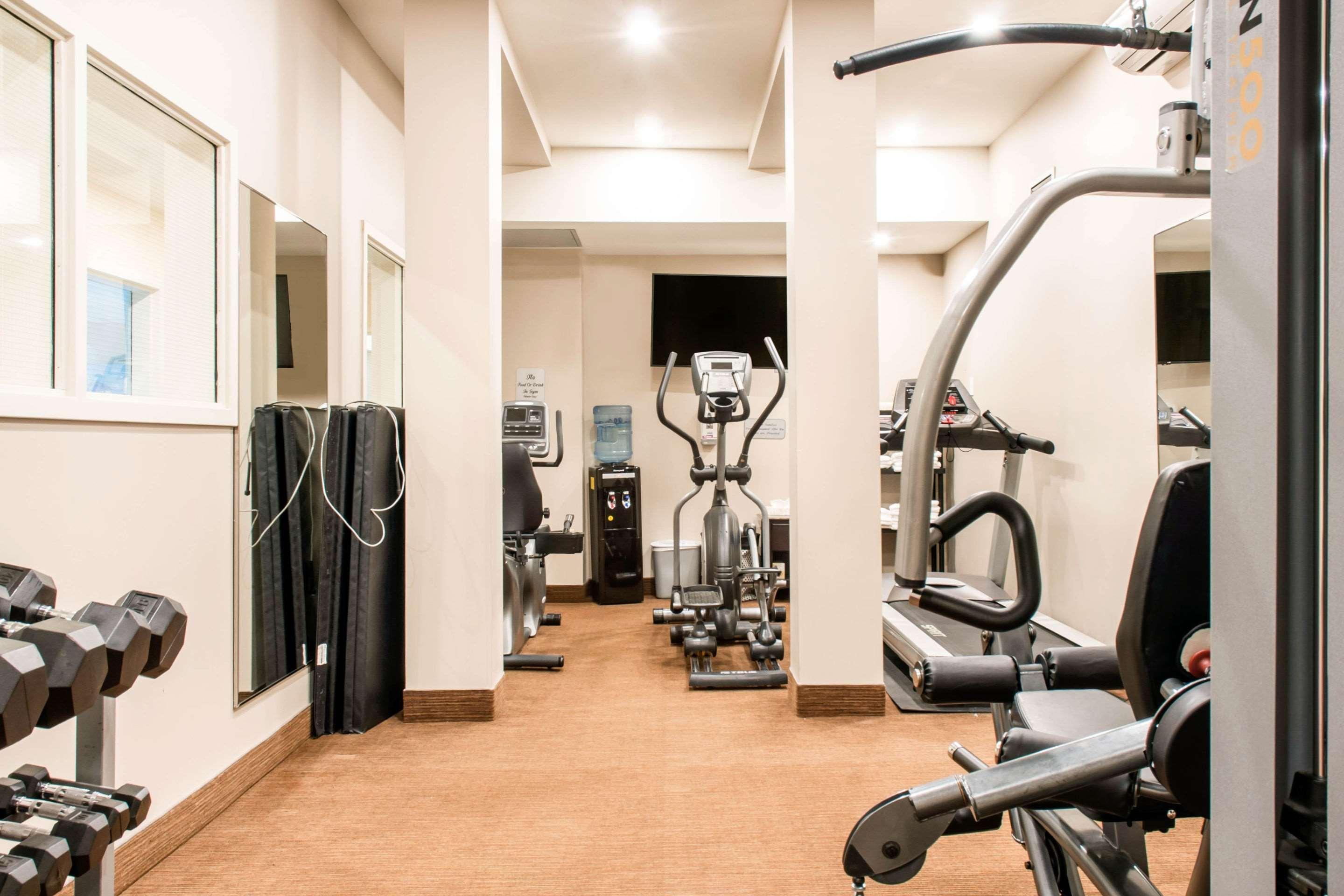 Quality Inn & Suites Quispamsis Rothesay Екстериор снимка