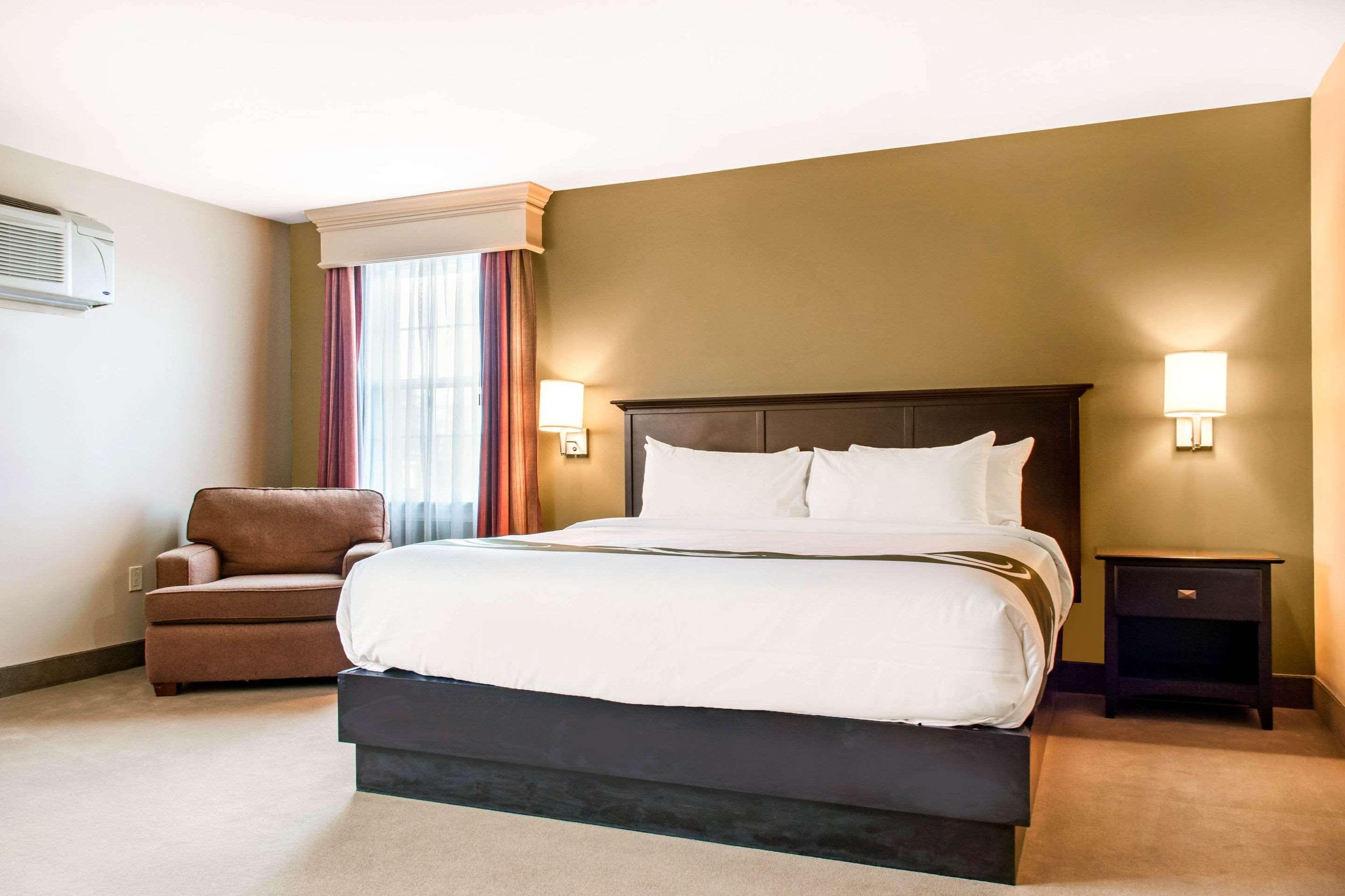 Quality Inn & Suites Quispamsis Rothesay Екстериор снимка