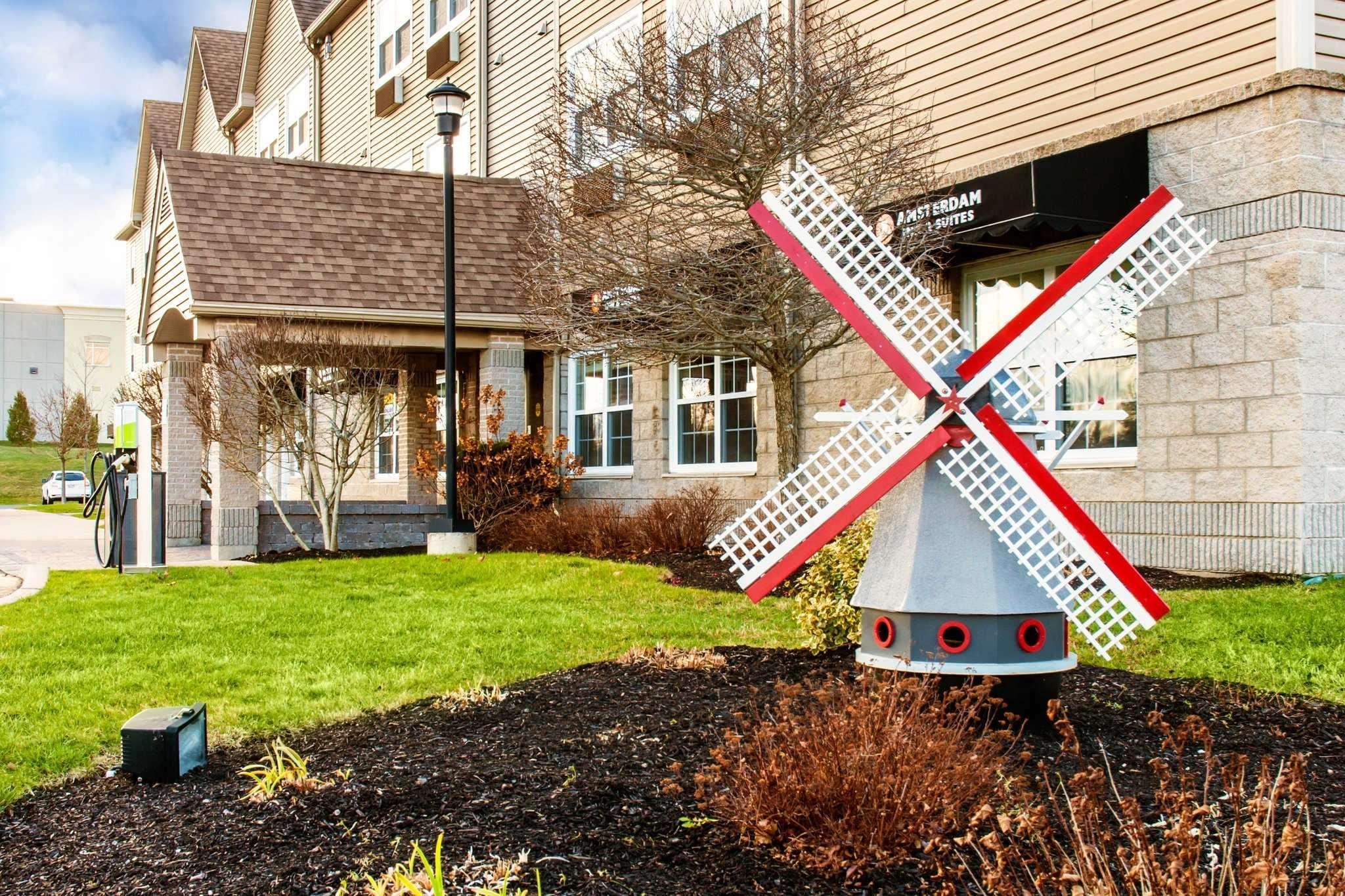 Quality Inn & Suites Quispamsis Rothesay Екстериор снимка