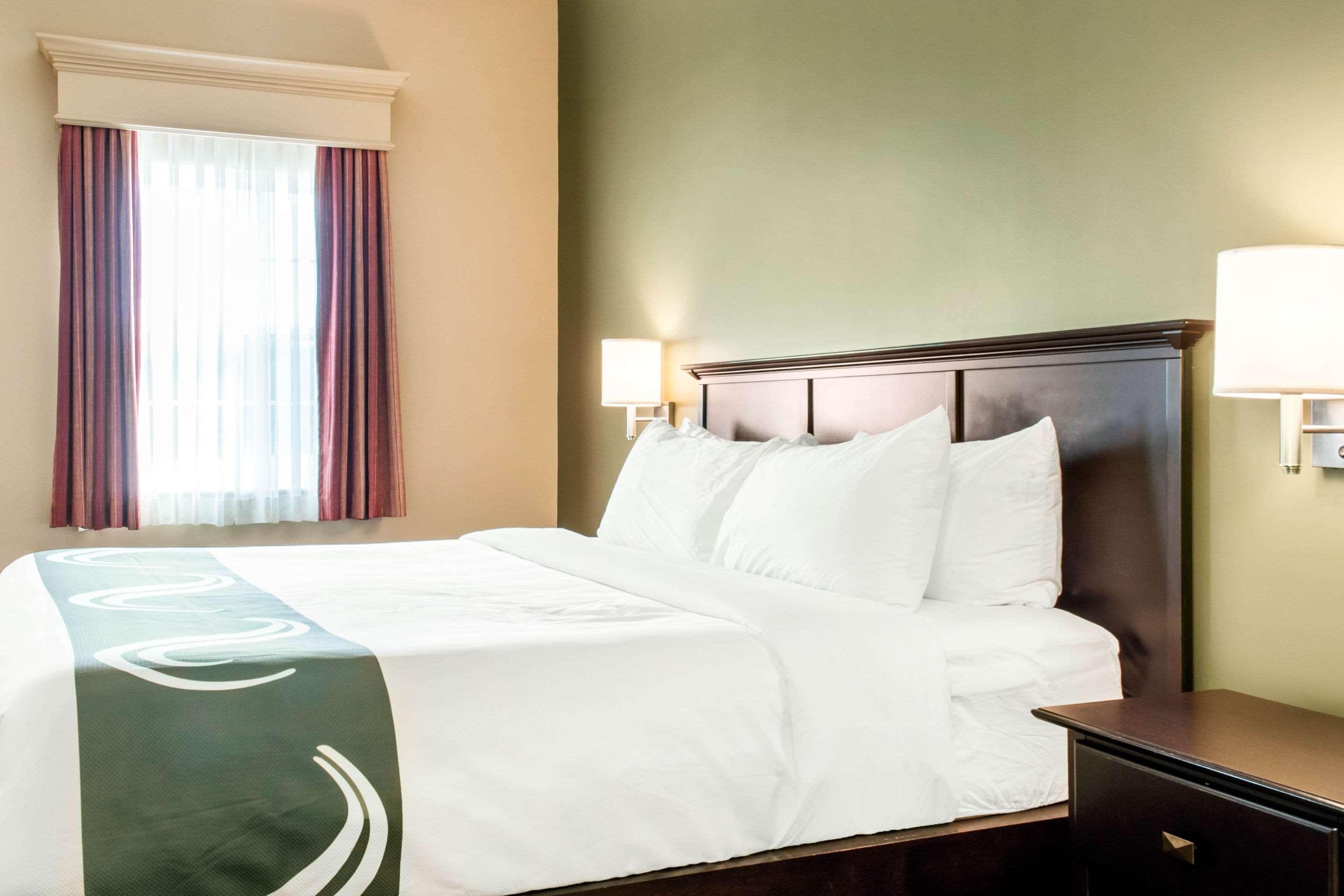 Quality Inn & Suites Quispamsis Rothesay Екстериор снимка