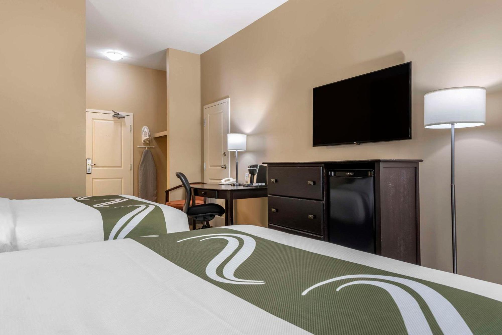 Quality Inn & Suites Quispamsis Rothesay Екстериор снимка