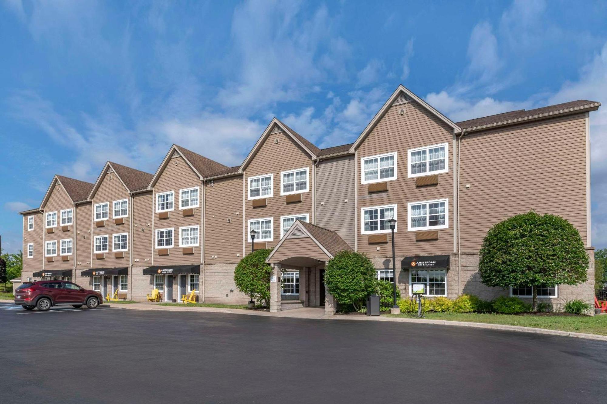Quality Inn & Suites Quispamsis Rothesay Екстериор снимка